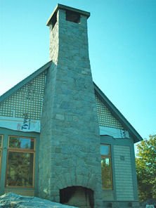Langes granite chimney