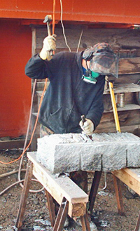 Langes stone carver